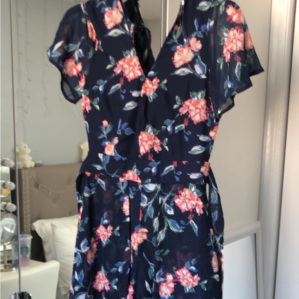 Womens floral dress size 1